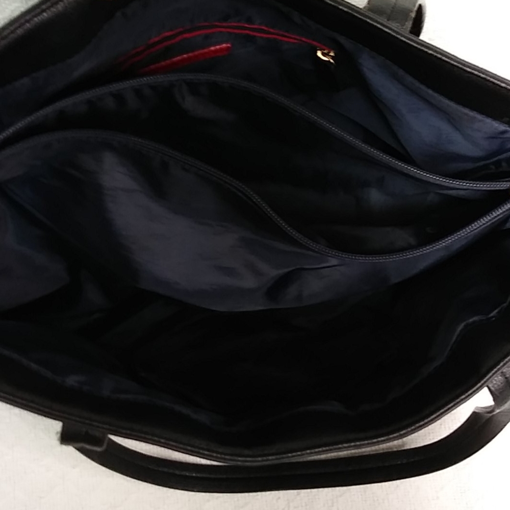 Tommy Hilfiger Quilted Black Gold Tote Bag - Picture 7 of 8